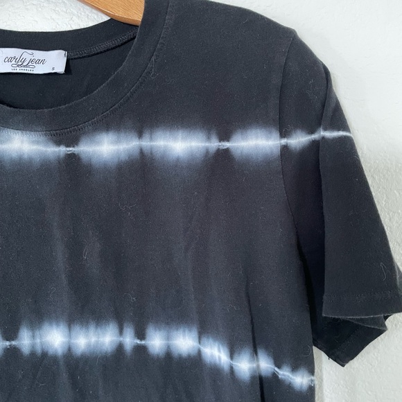 Carly Jean Los Angeles Tee - Picture 3 of 4